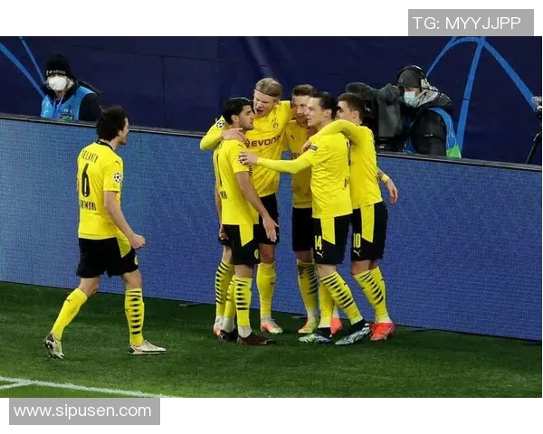 当今足坛炙手可热的明星球员是谁他们的成就与影响力分析